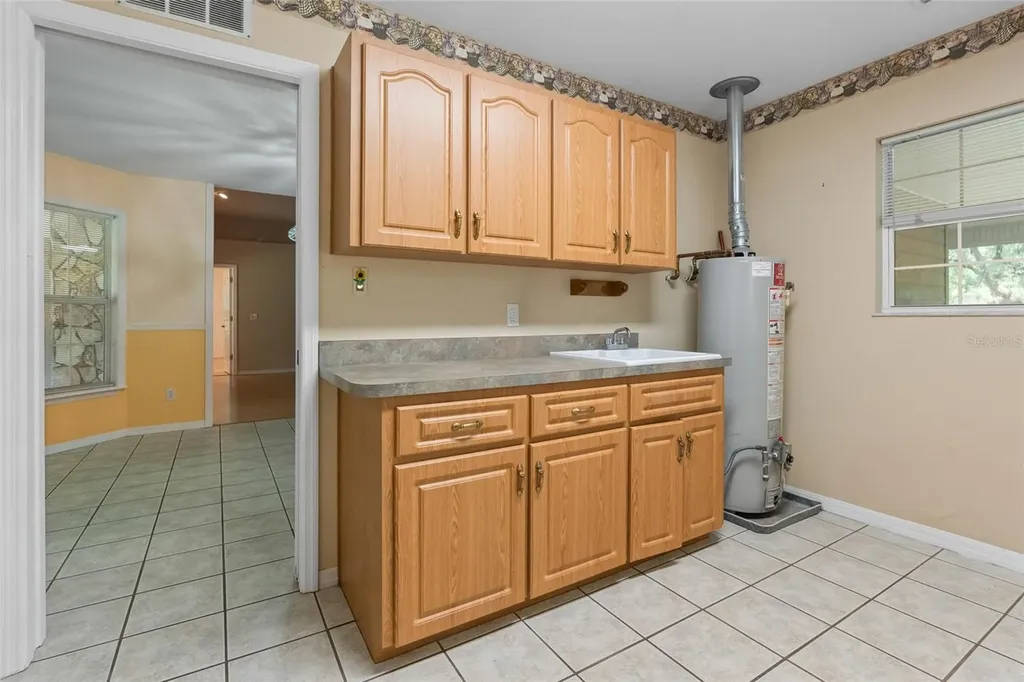 1153 Cr 722 Webster FL 33597