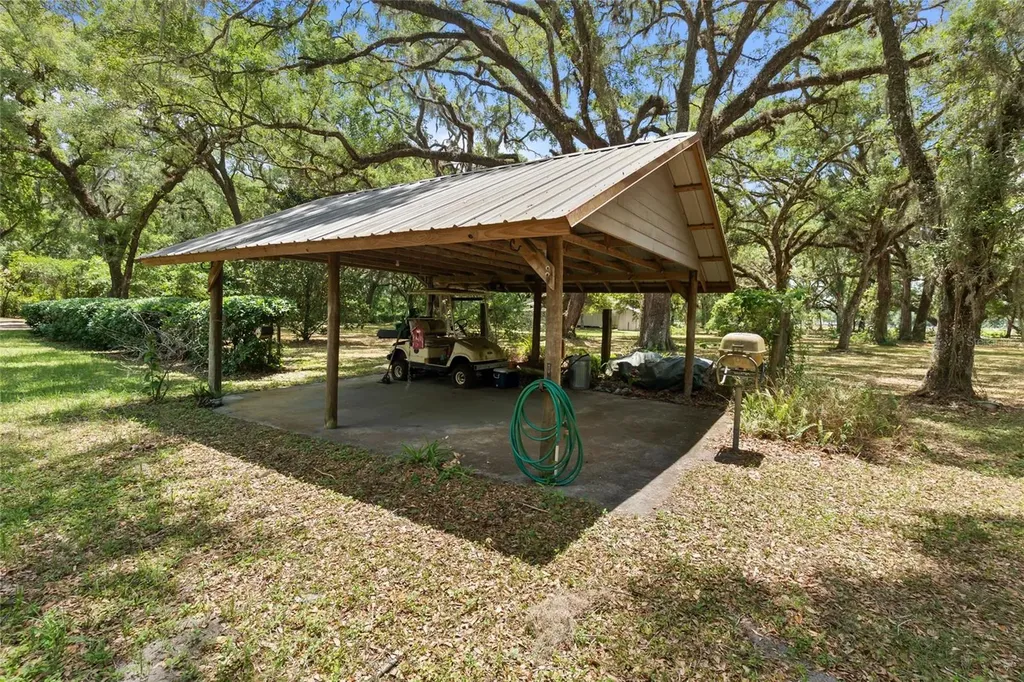 1153 Cr 722 Webster FL 33597