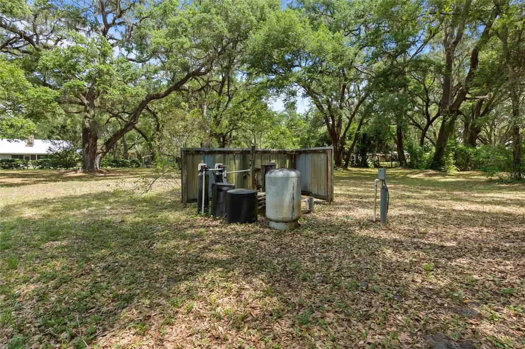 1153 Cr 722 Webster FL 33597