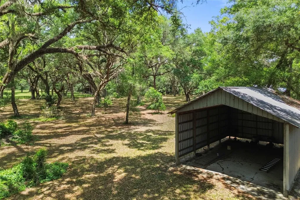 1153 Cr 722 Webster FL 33597