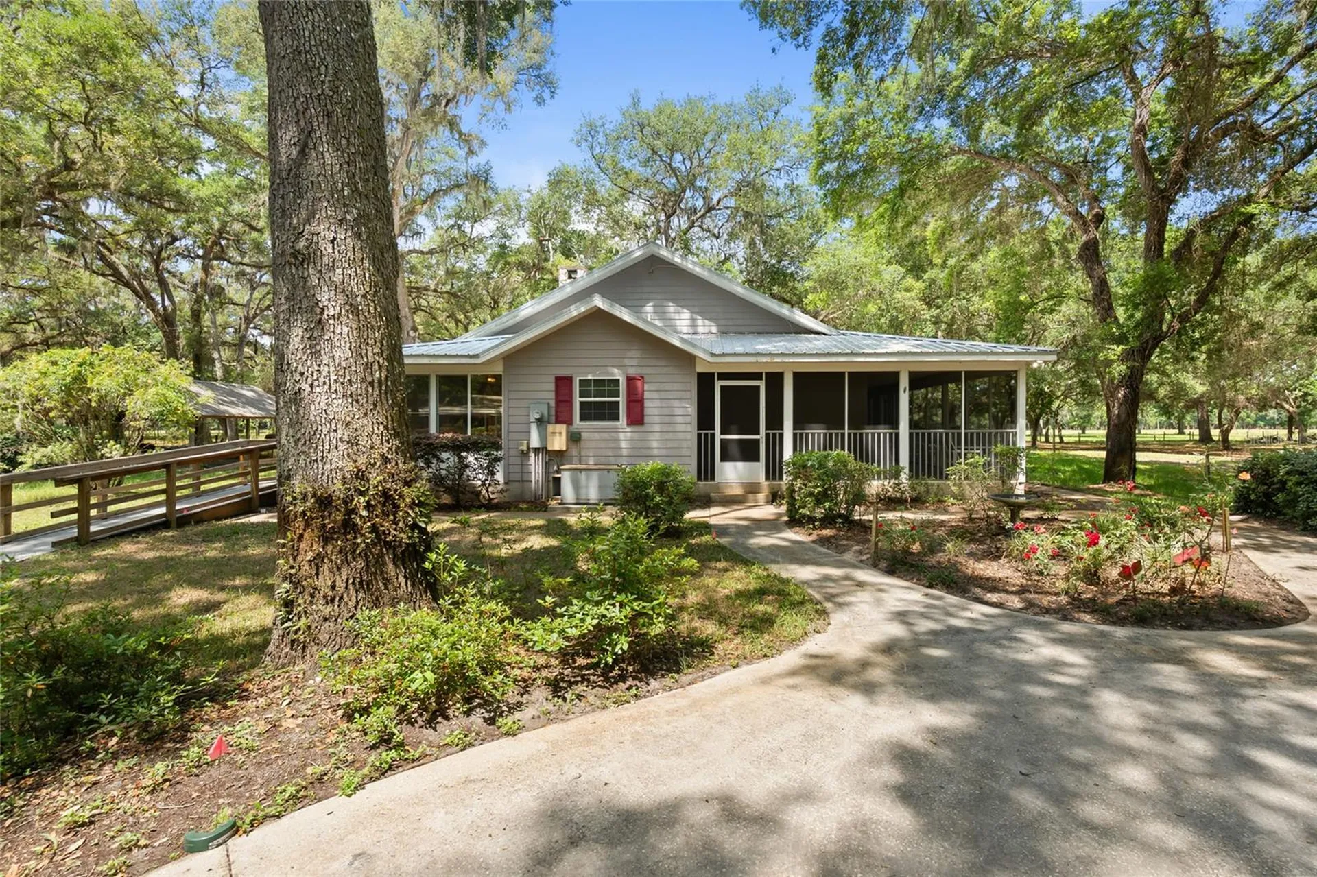 1153 Cr 722 Webster FL 33597