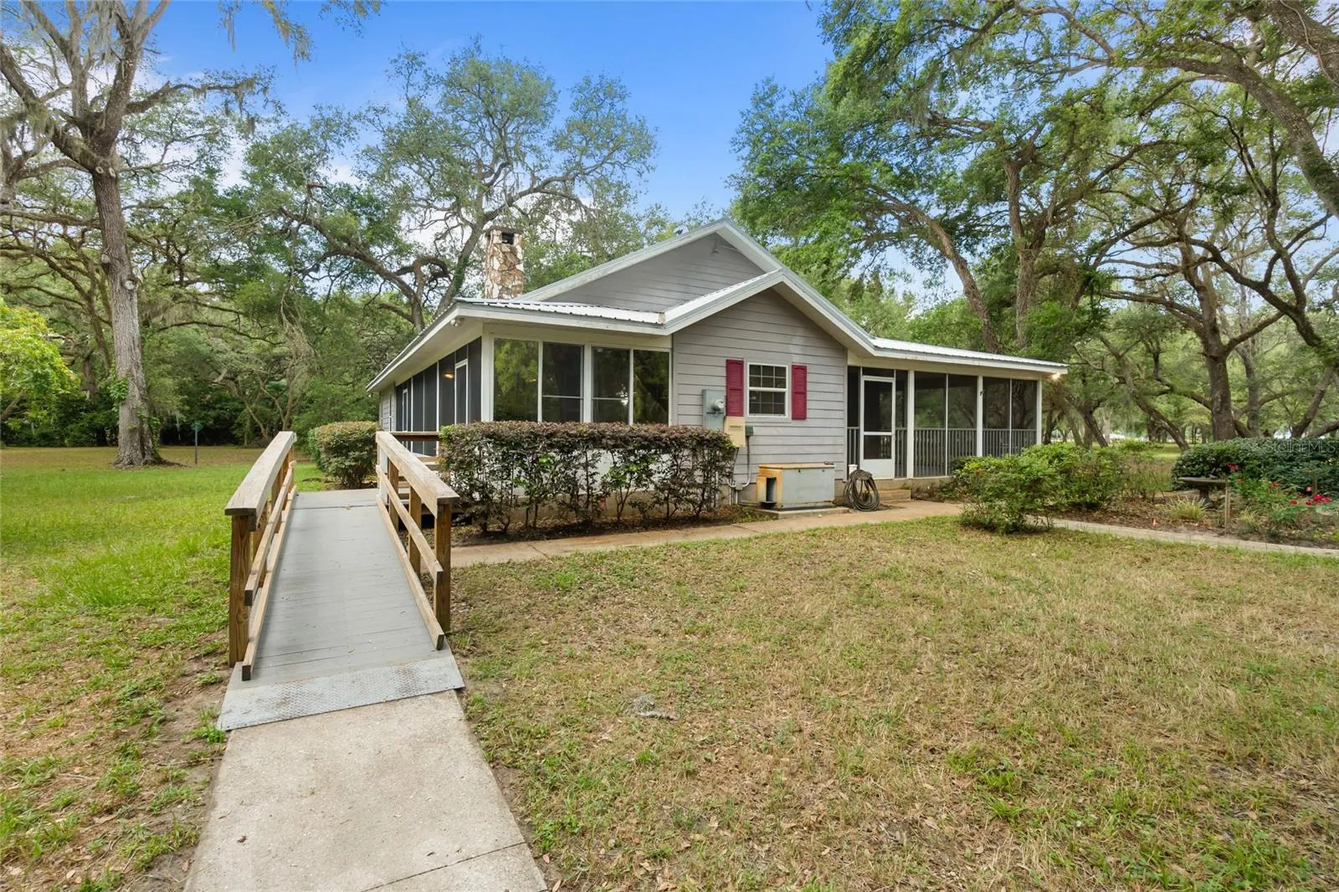 1153 Cr 722 Webster FL 33597