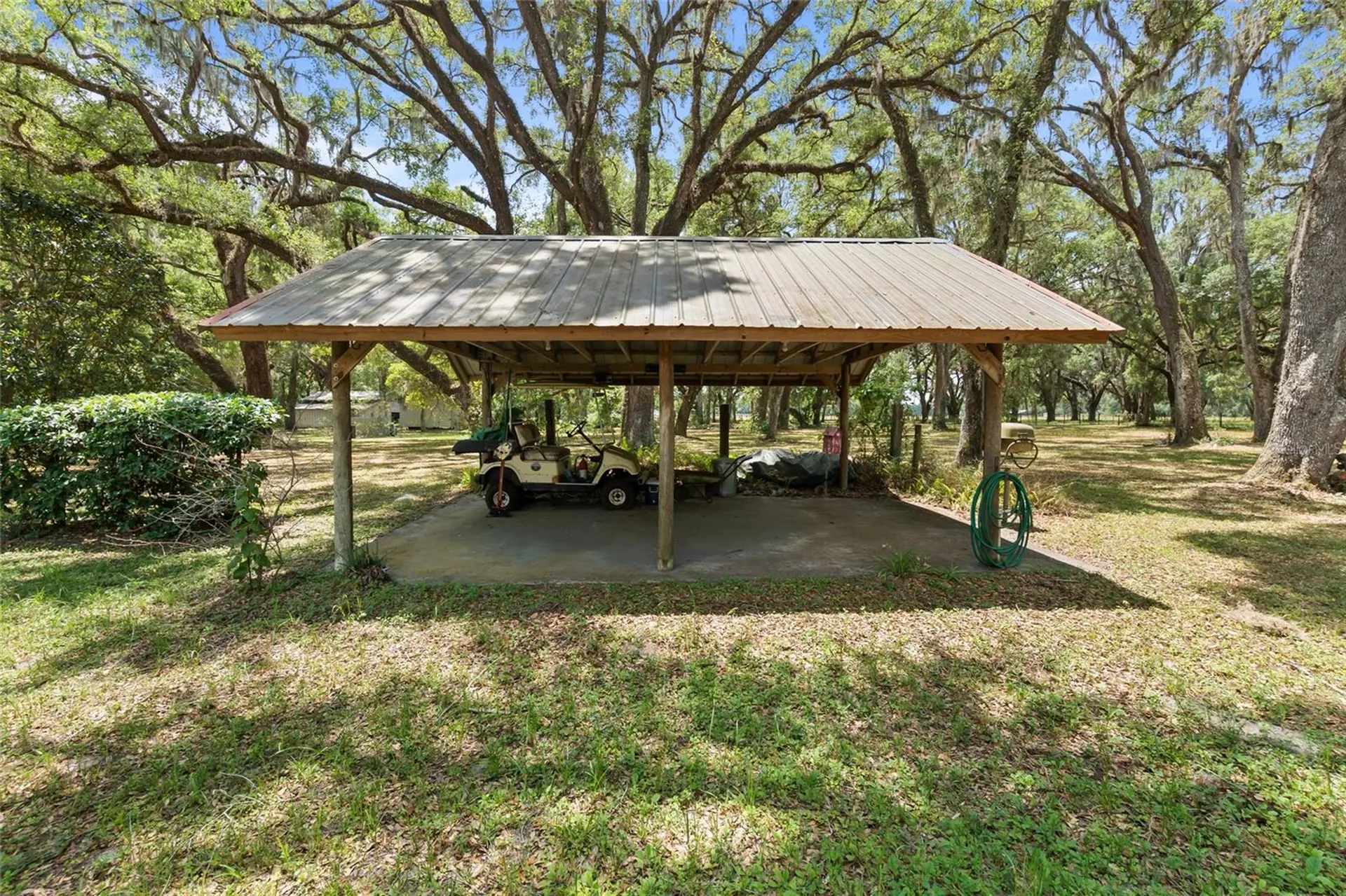 1153 Cr 722 Webster FL 33597