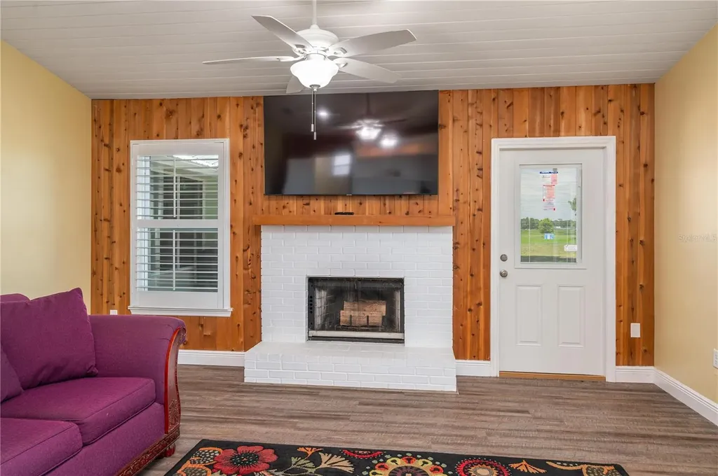 10742 W Beach Parkway Lake Wales FL 33898