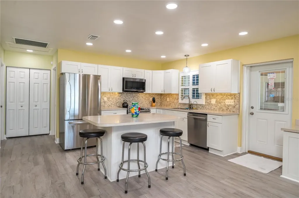10742 W Beach Parkway Lake Wales FL 33898