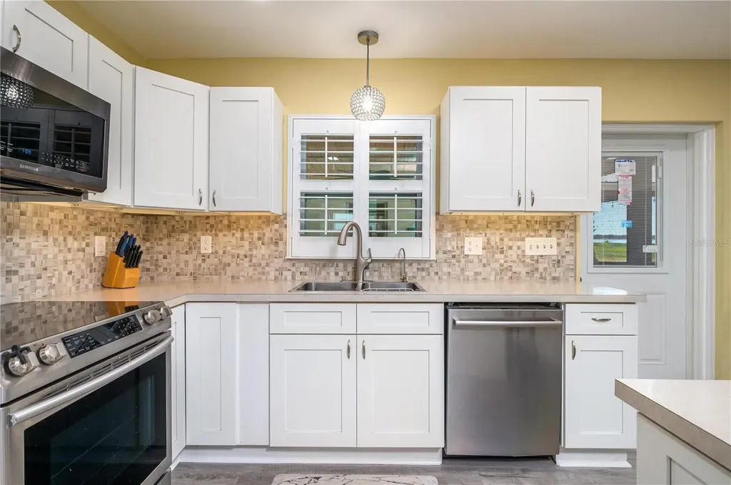 10742 W Beach Parkway Lake Wales FL 33898