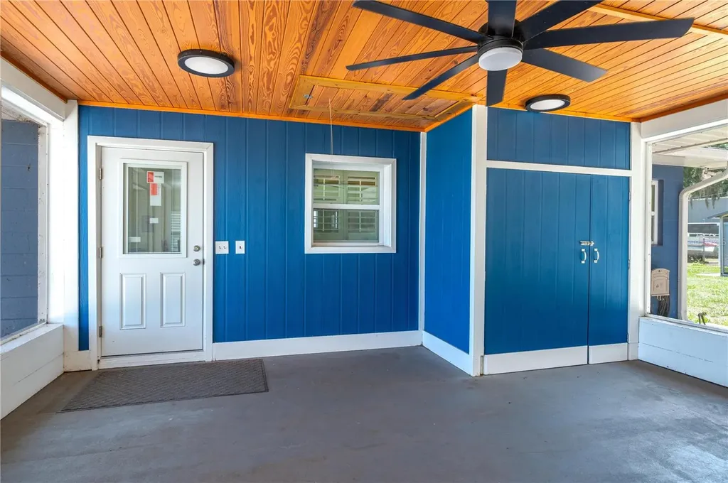 10742 W Beach Parkway Lake Wales FL 33898