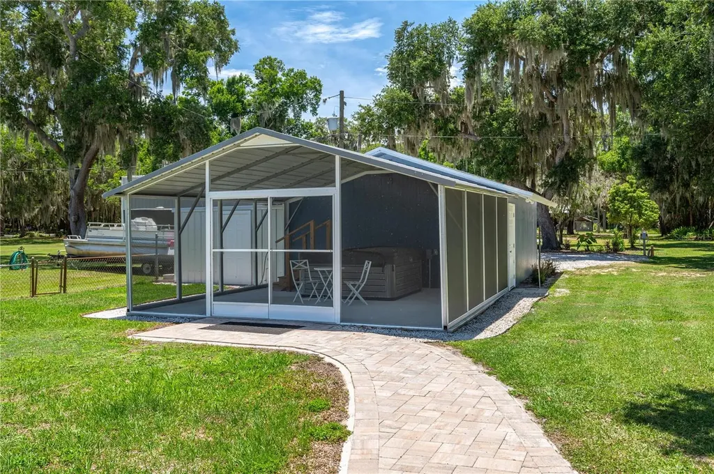 10742 W Beach Parkway Lake Wales FL 33898