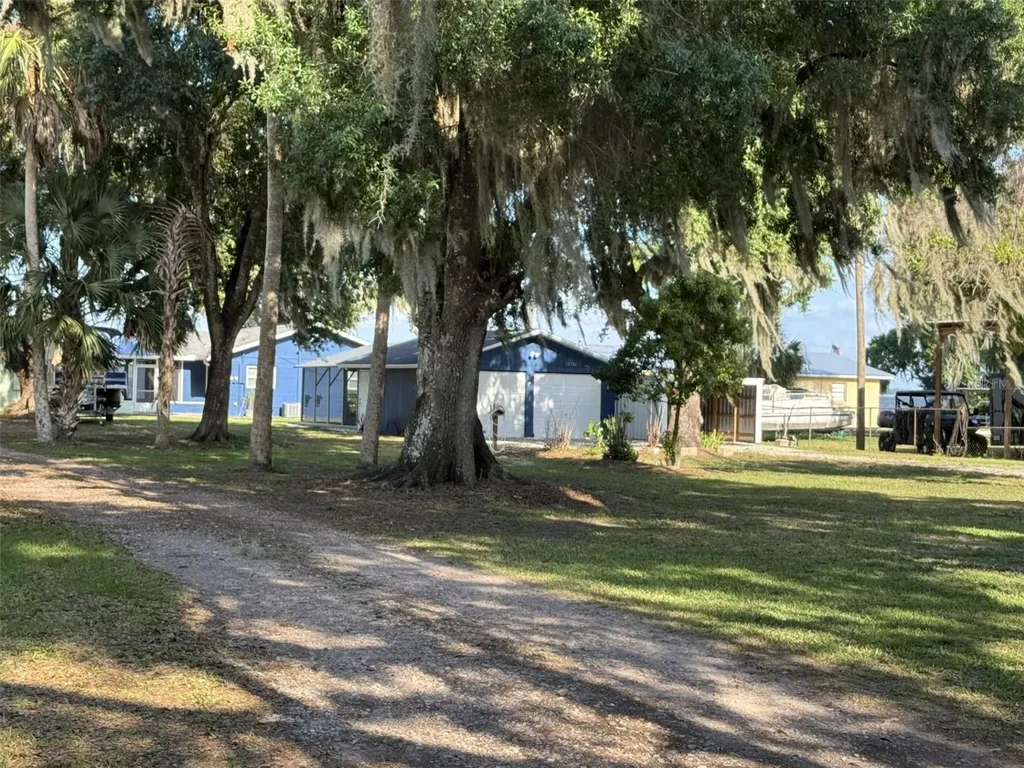 10742 W Beach Parkway Lake Wales FL 33898