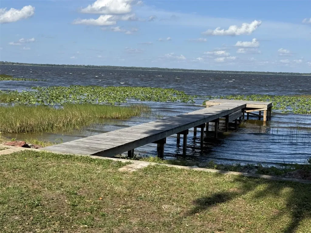 10742 W Beach Parkway Lake Wales FL 33898
