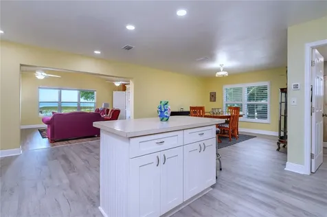 10742 W Beach Parkway Lake Wales FL 33898