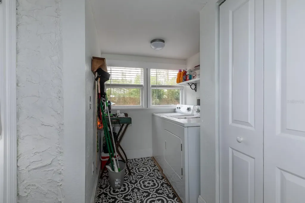 430 Osceola Avenue Eustis FL 32726
