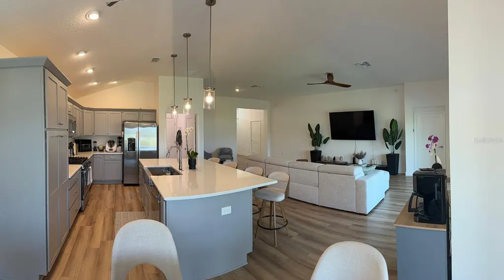 2655 Cleveland Place Middleton FL 34762