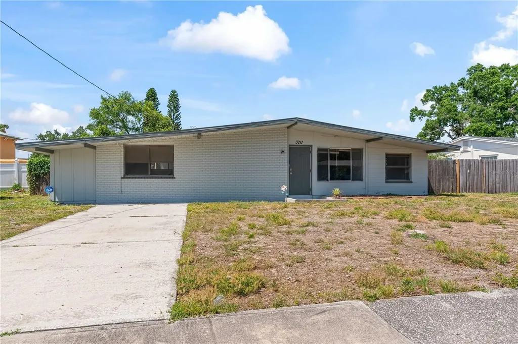 3711 W Leila Avenue Tampa FL 33611