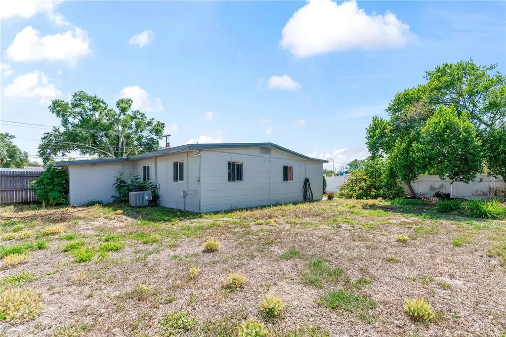 3711 W Leila Avenue Tampa FL 33611