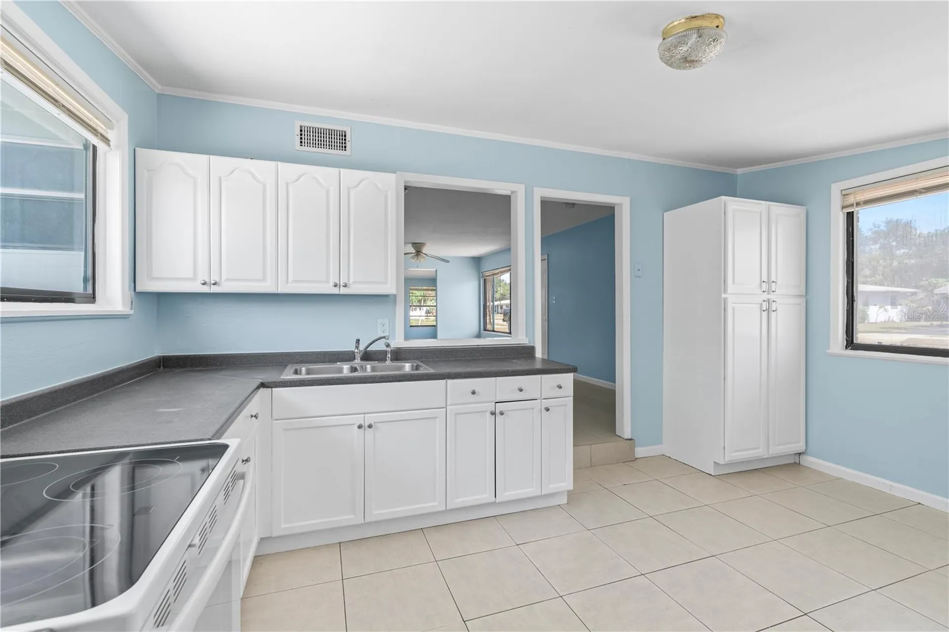 3711 W Leila Avenue Tampa FL 33611