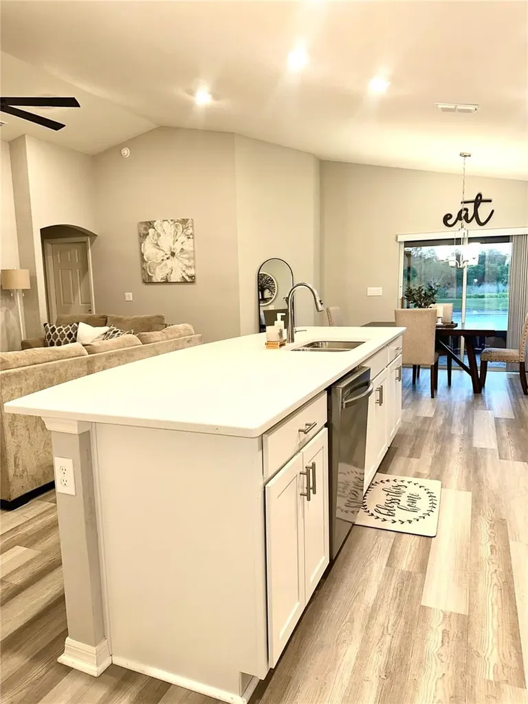 2000 Golden Beak Drive Eagle Lake FL 33839