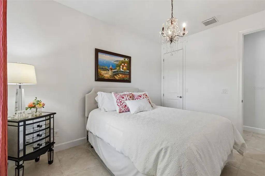8447 Alberata Vista Drive Tampa FL 33647
