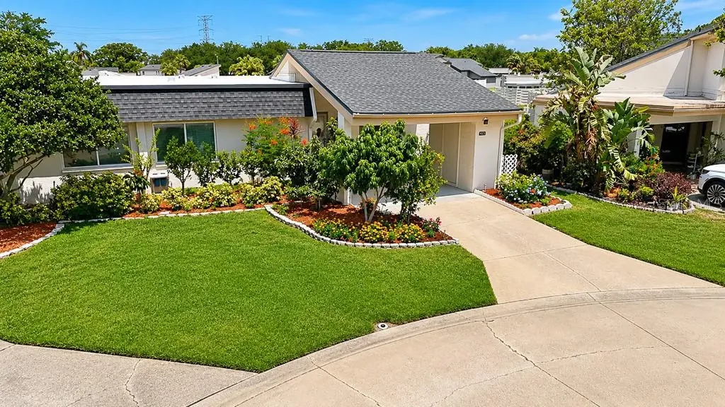 2588 Forest Run Court Clearwater FL 33761
