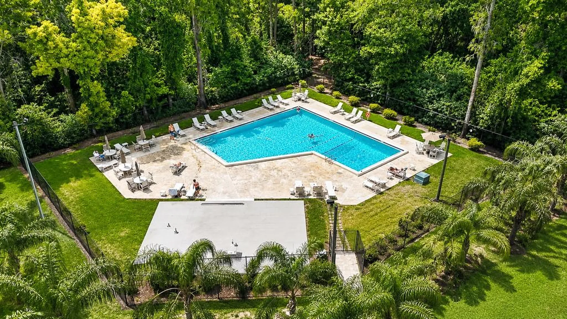 2588 Forest Run Court Clearwater FL 33761
