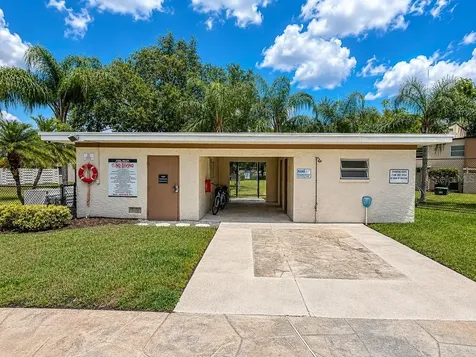 2588 Forest Run Court Clearwater FL 33761