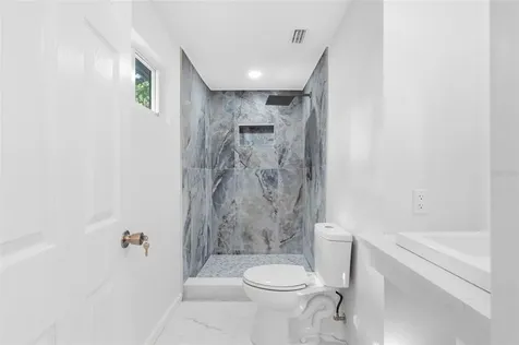 1208 E Chilkoot Avenue Tampa FL 33612