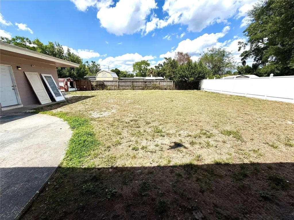 317 Avenue G SE Winter Haven FL 33880