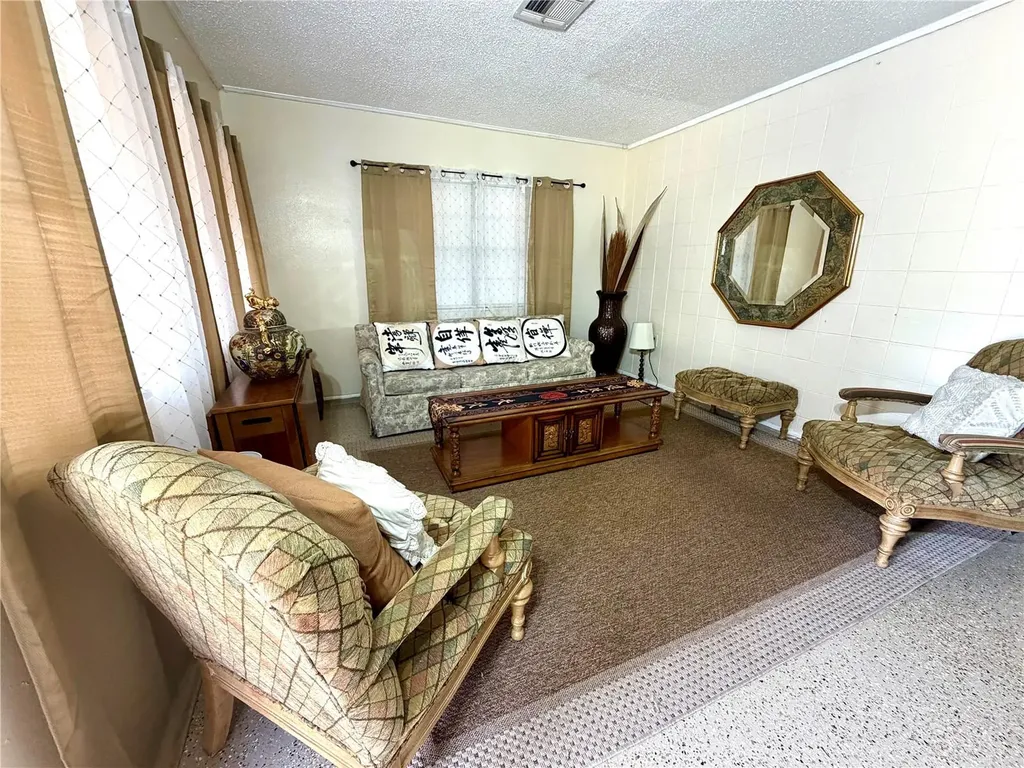 317 Avenue G SE Winter Haven FL 33880