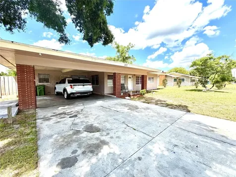 317 Avenue G SE Winter Haven FL 33880
