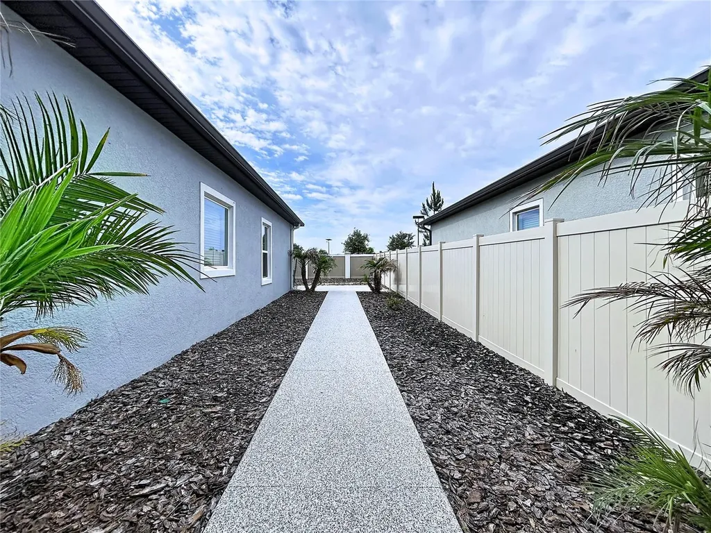 11813 June Briar Loop San Antonio FL 33576
