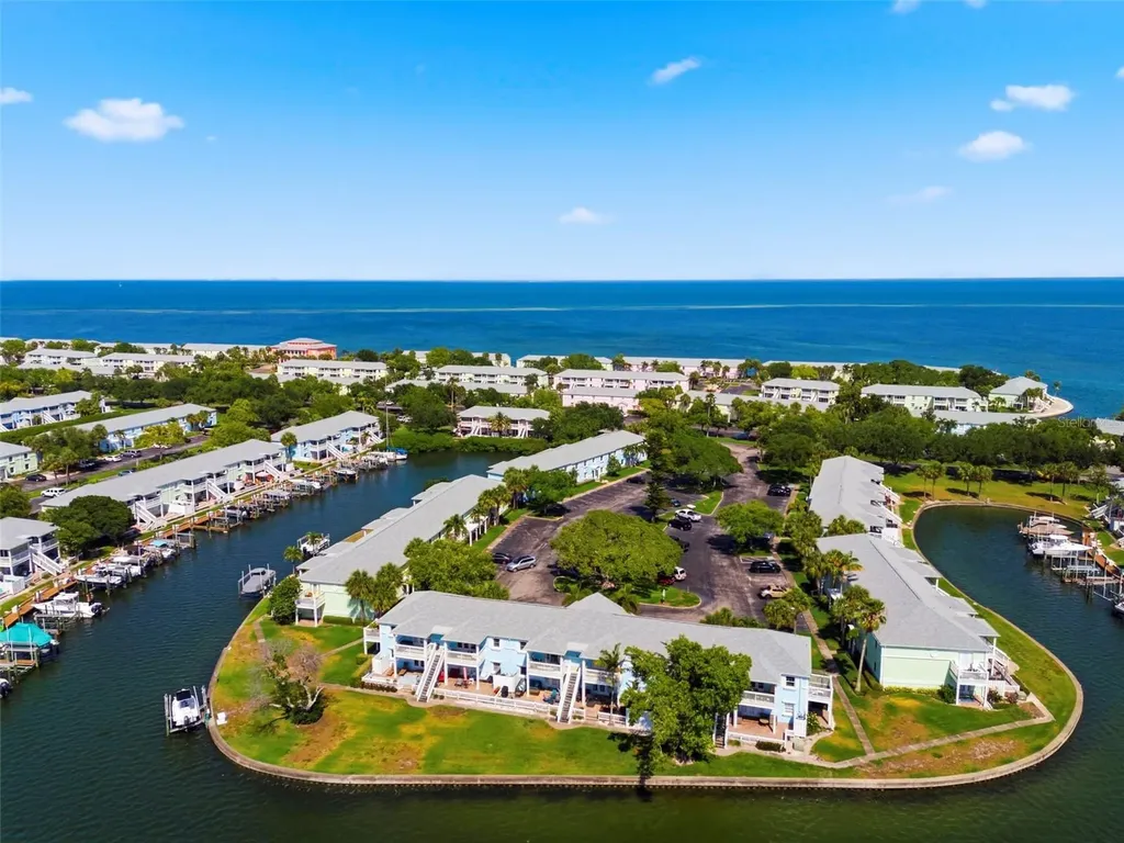 5107 Salmon Drive SE St Petersburg FL 33705
