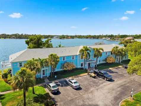 5107 Salmon Drive SE St Petersburg FL 33705