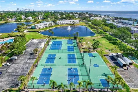 5107 Salmon Drive SE St Petersburg FL 33705