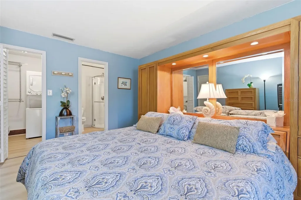 4805 Cobia Drive SE St Petersburg FL 33705