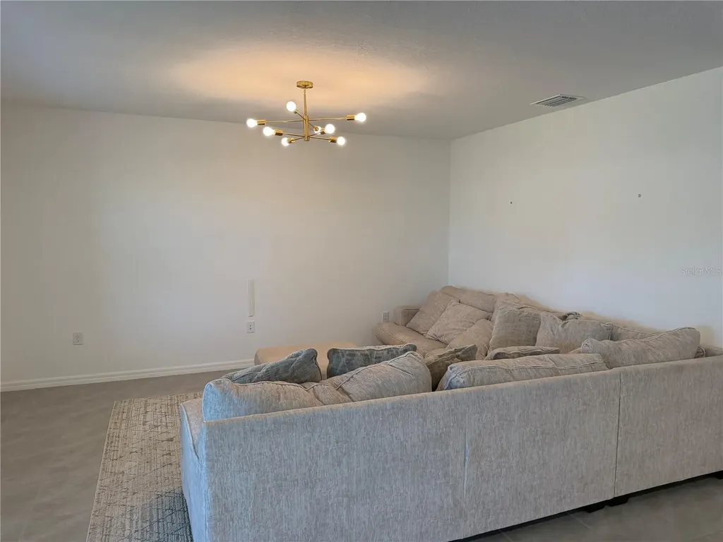 10888 Quail Grove Way San Antonio FL 33576