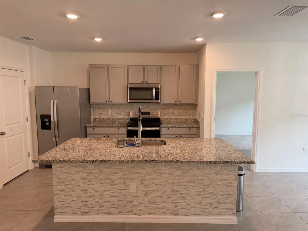 10888 Quail Grove Way San Antonio FL 33576