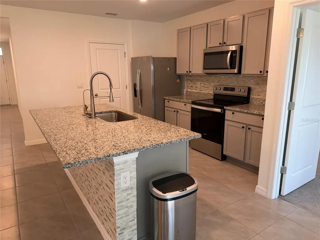 10888 Quail Grove Way San Antonio FL 33576