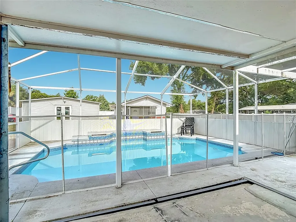 5625 23rd Street Zephyrhills FL 33542