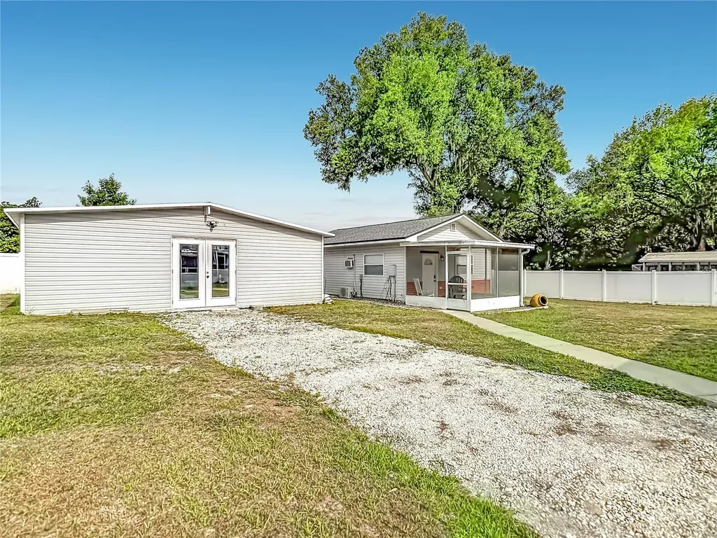 5625 23rd Street Zephyrhills FL 33542