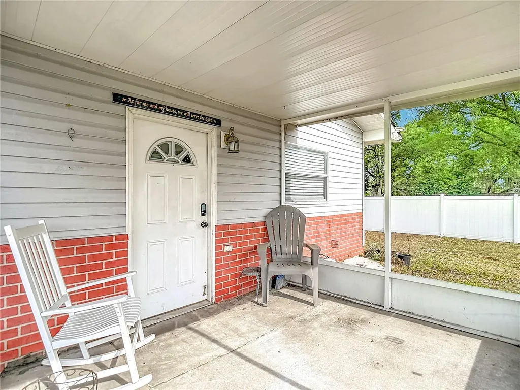 5625 23rd Street Zephyrhills FL 33542