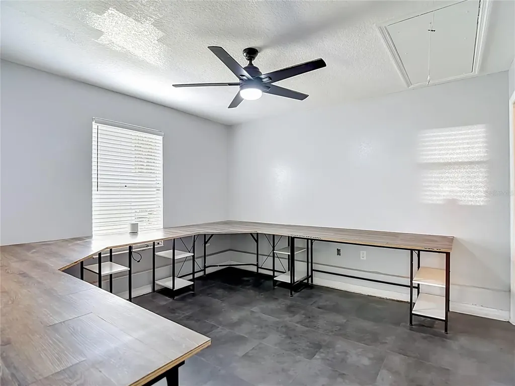 5625 23rd Street Zephyrhills FL 33542