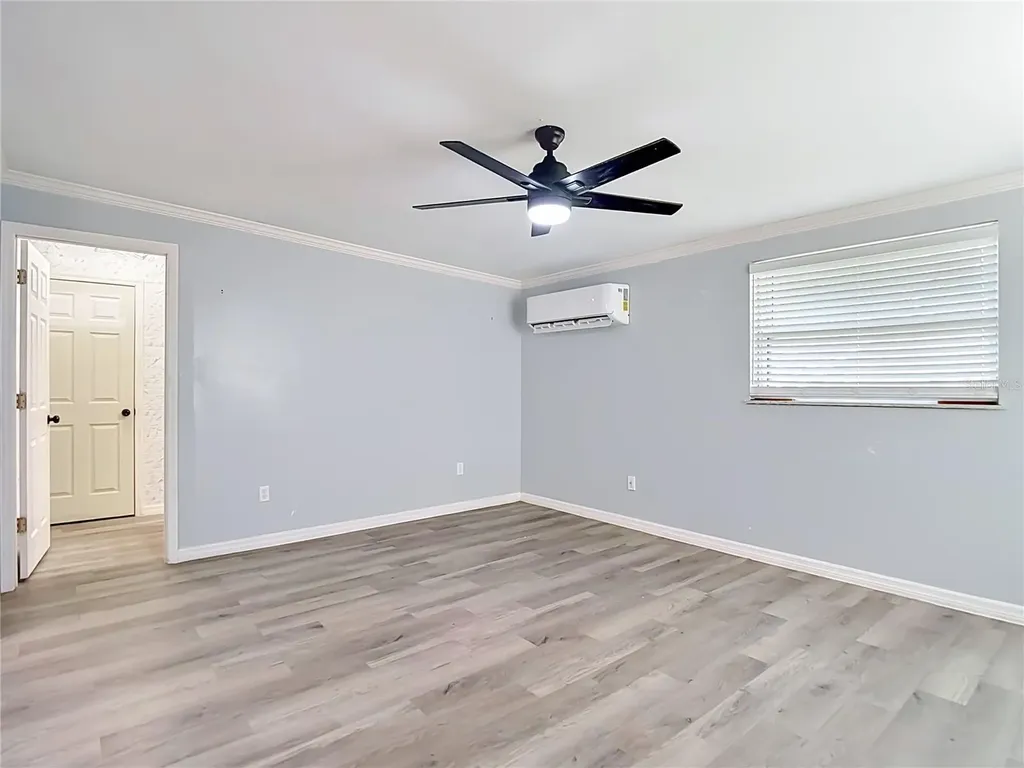 5625 23rd Street Zephyrhills FL 33542