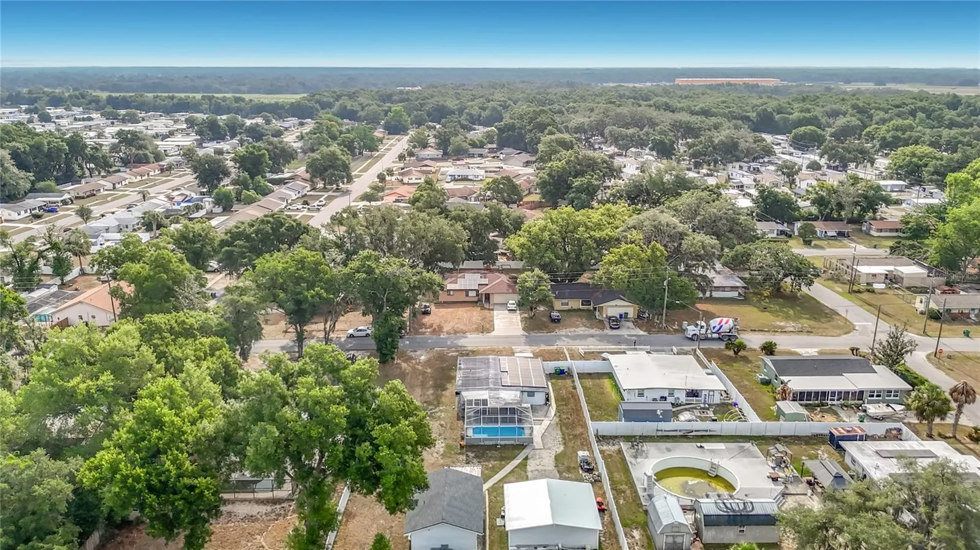 5625 23rd Street Zephyrhills FL 33542