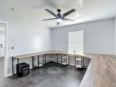 5625 23rd Street Zephyrhills FL 33542