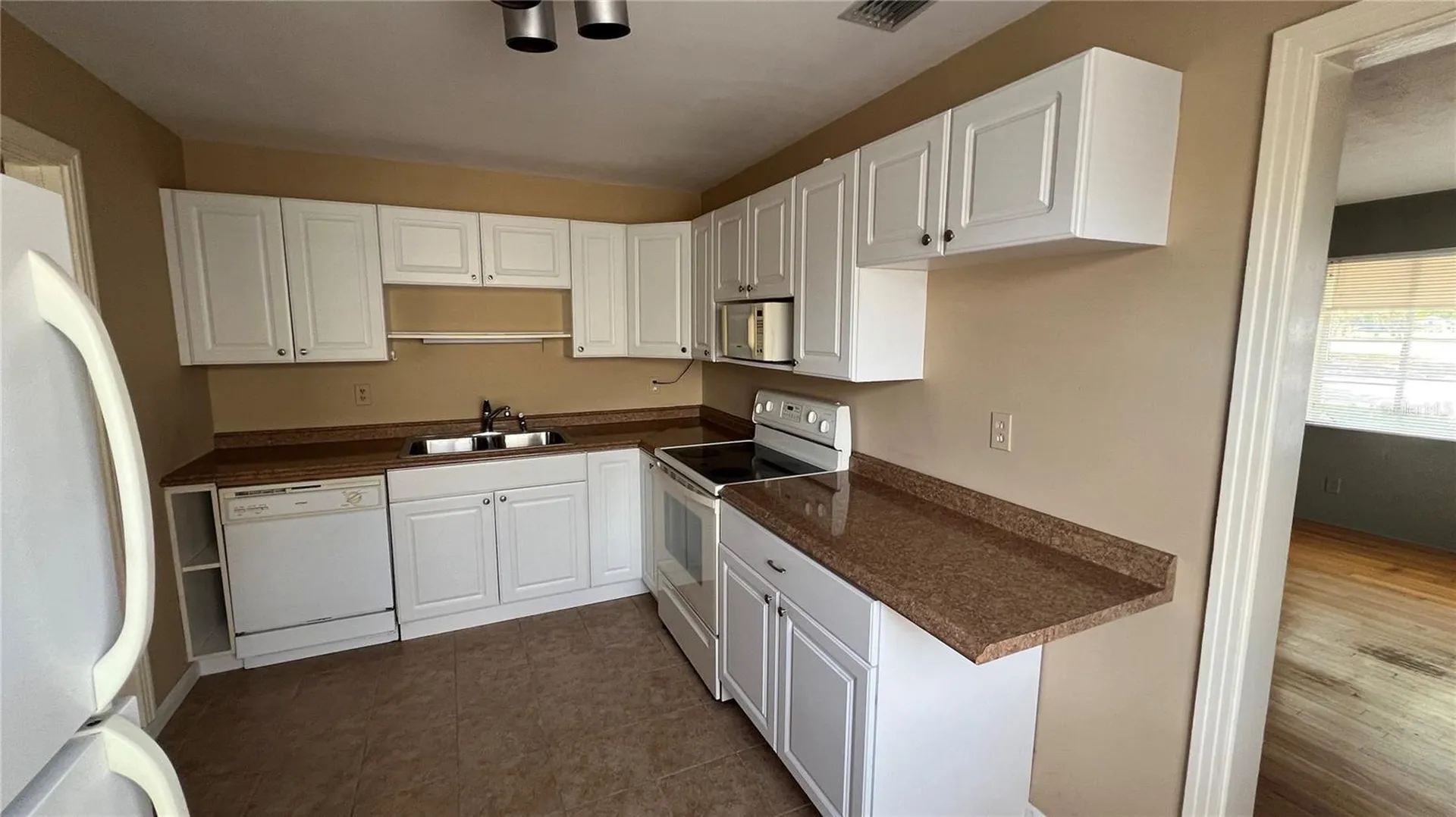 5219 Dr Martin Luther King Jr Street N St Petersburg FL 33703
