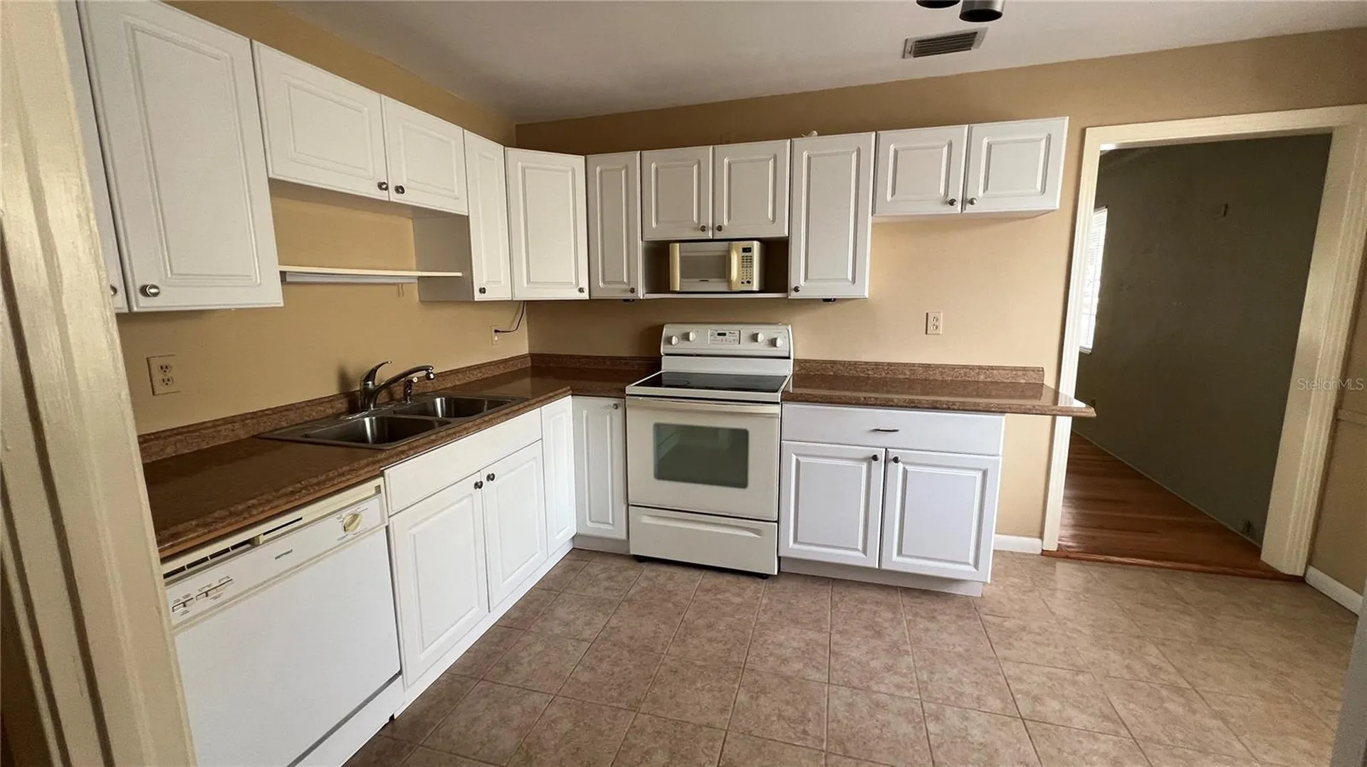 5219 Dr Martin Luther King Jr Street N St Petersburg FL 33703