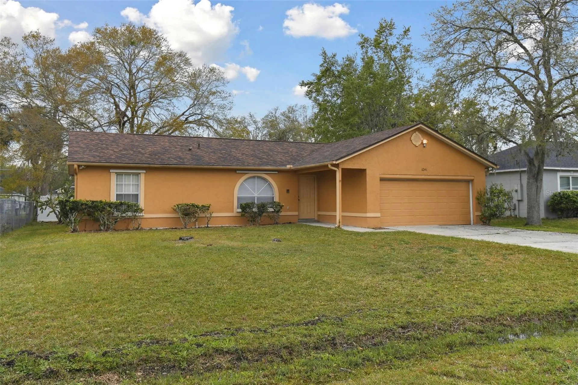 1041 Heron Court Kissimmee FL 34759