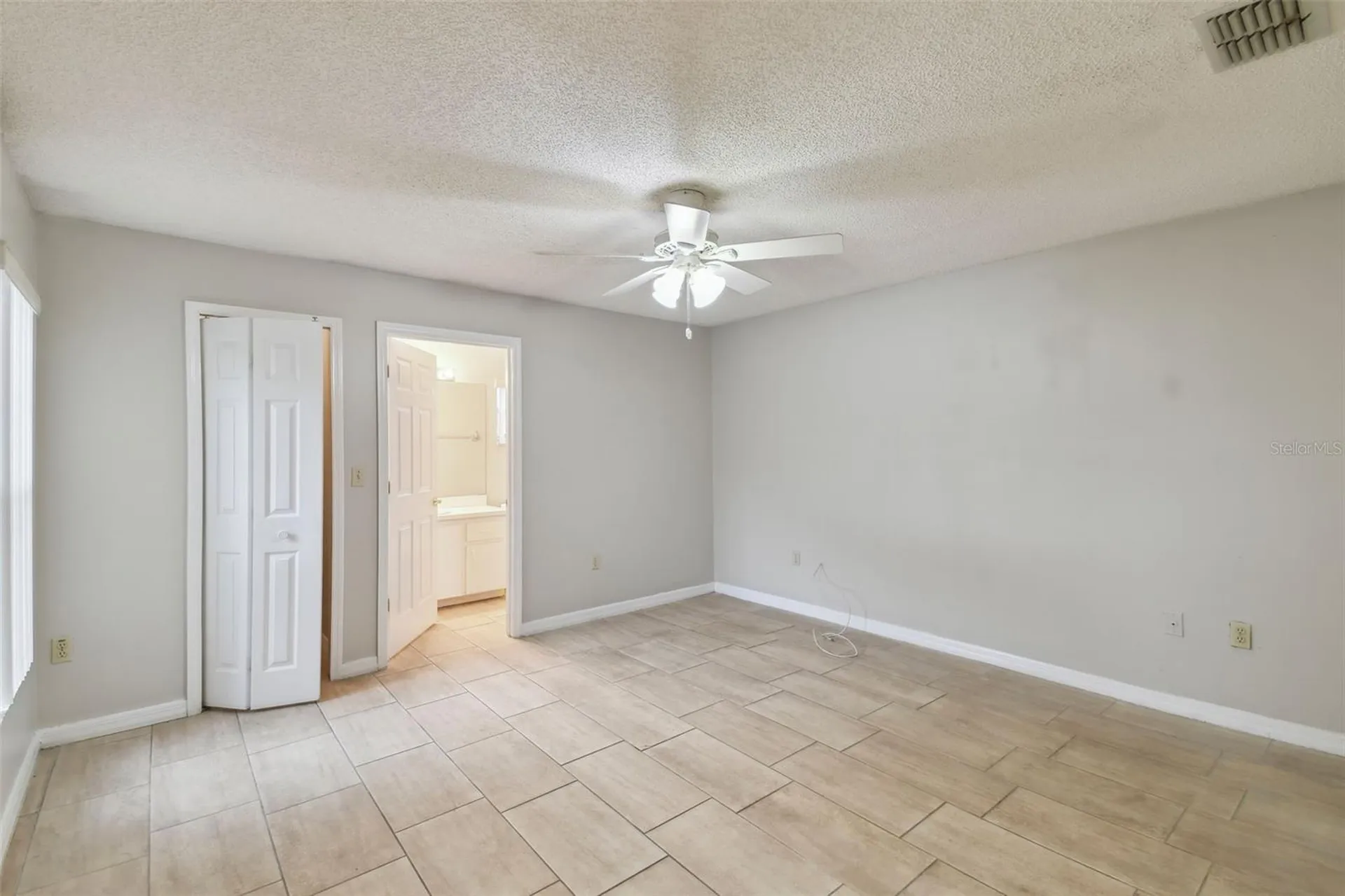 1041 Heron Court Kissimmee FL 34759