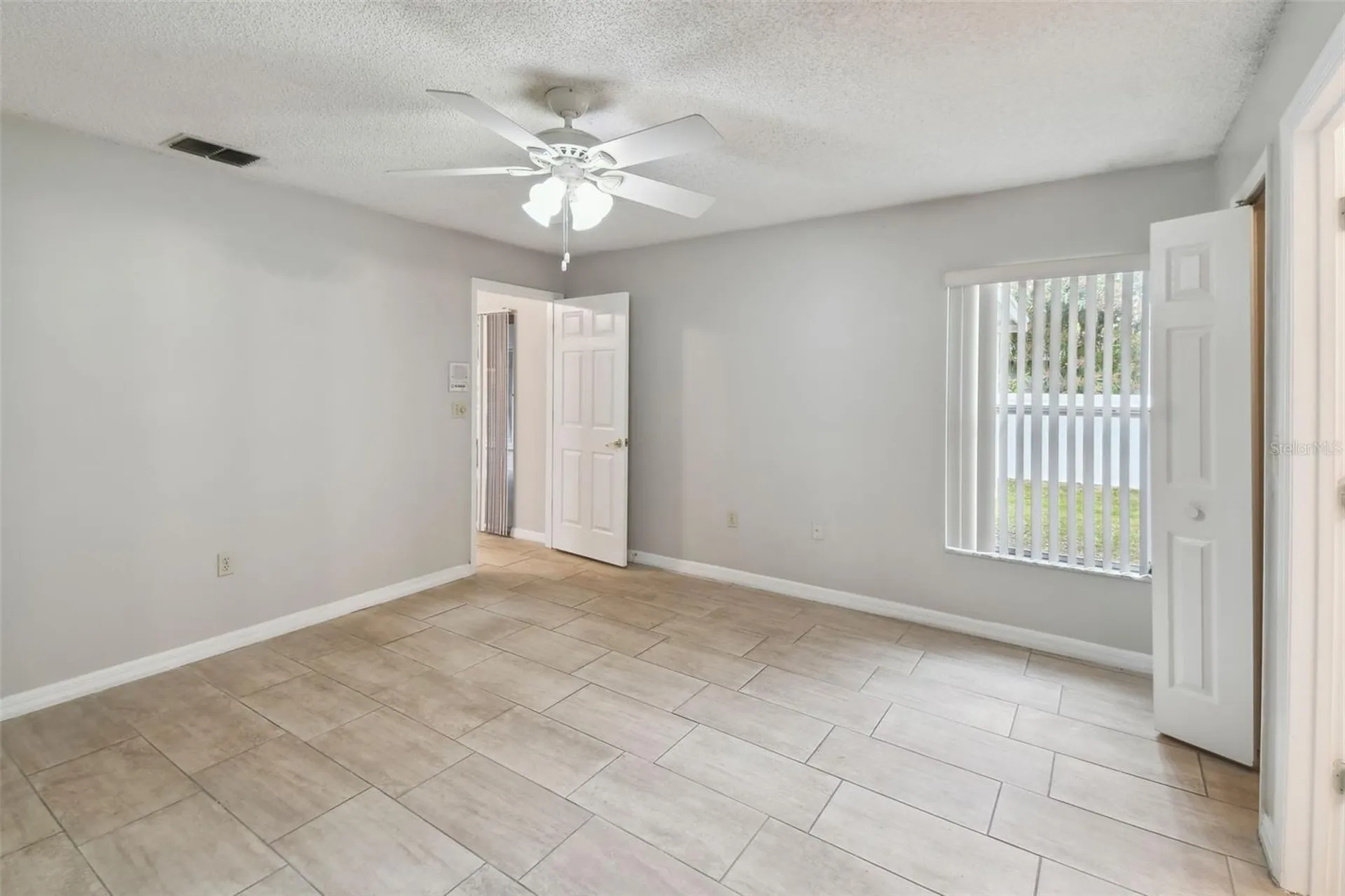 1041 Heron Court Kissimmee FL 34759