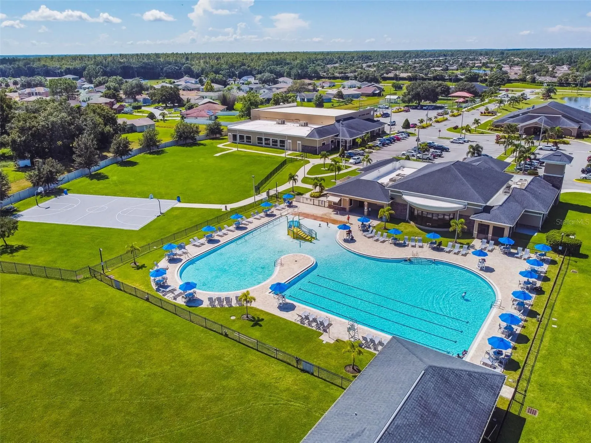 1041 Heron Court Kissimmee FL 34759